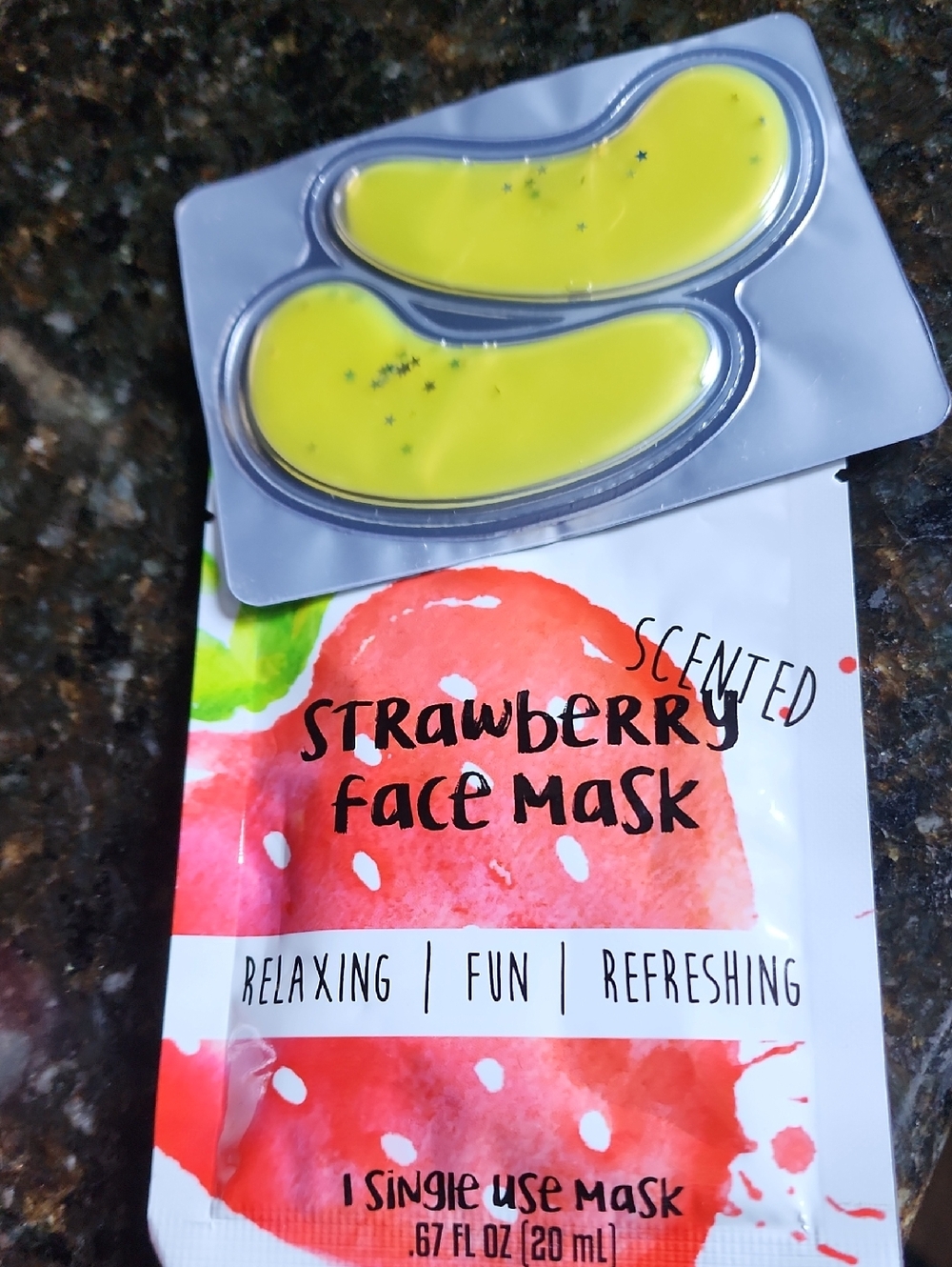 ✨️Aminnah Beauty Bundle | Lip Care, Skincare + Free Masks - Picture 4 of 5